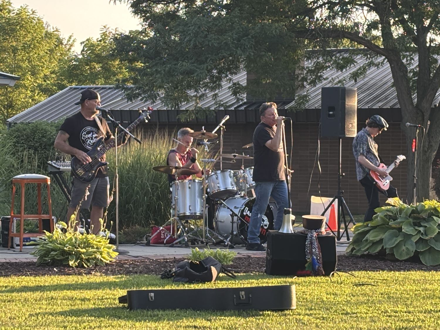 Music on Mondays: Laughing Madmen